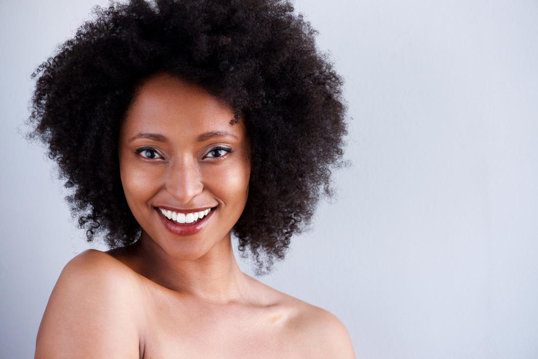 Routine capillaire minimaliste : comment prendre soin de vos cheveux en 3 étapes ?