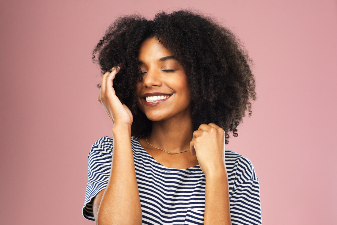 Routine cheveux fins : hydrater sans alourdir ni étouffer