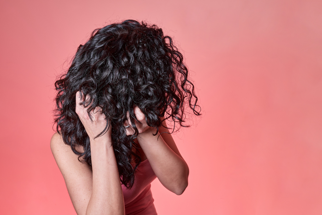 Routine express : prendre soin de ses boucles en 10 minutes par jour